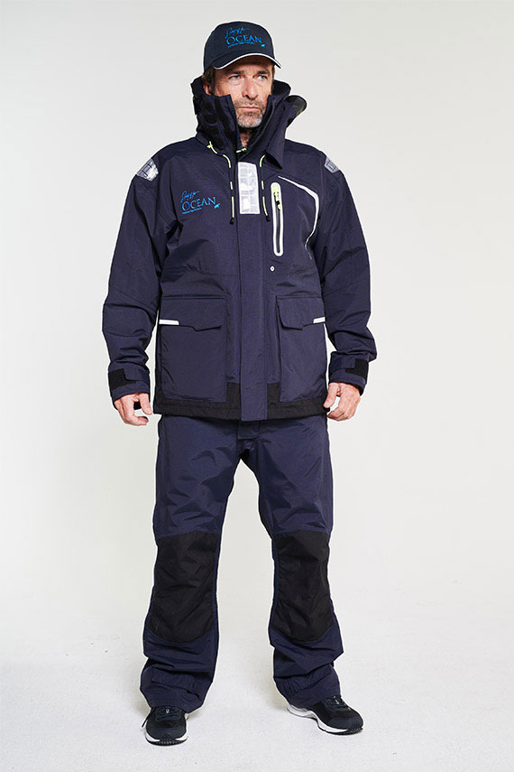 hobart-ocean-jacket-m-navy+hobart-ocean-trousers-m-navy+ocean-recy-cap_B43_ 10